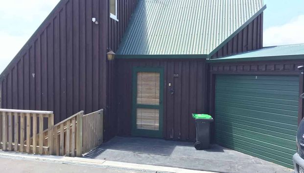 A home with amazing close ocean view - Photo 1