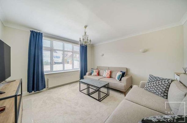 East Meads, Guildford, GU2 - Photo 1