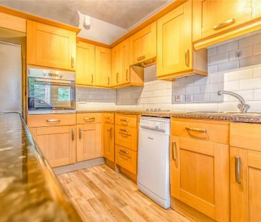 3 bedroom semi-detached house to rent - Photo 6