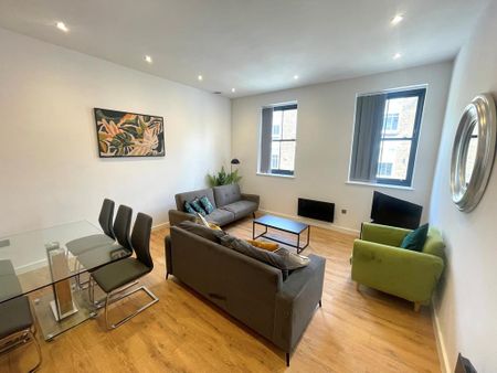 3 bedroom flat to rent - Photo 2