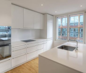 Helle 4.5-Zimmer-Wohnung mit Balkon und Garage in Aarau - Photo 4
