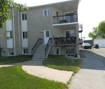 Logement 4 1/2 Demi Sous-sol Triplex - Photo 2