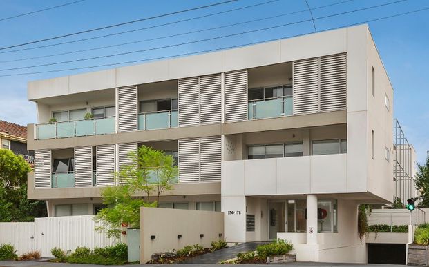 202/174 Riversdale Road, Hawthorn - Photo 1