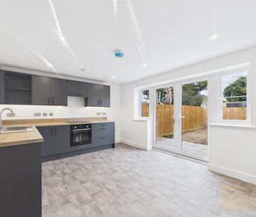 3 bedroom terraced house to rent - Photo 1