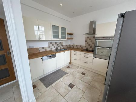 High Street, Honiton - Photo 4