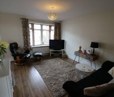 3 bedroom end of terrace house to rent - Photo 3