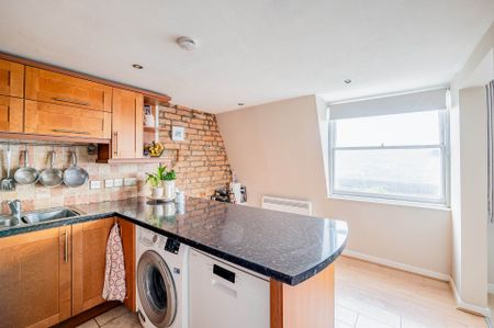 Camden Crescent - Photo 4