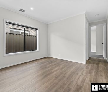 Stunning Home for Rent in the Serene Community of Strathtulloh! - Photo 2