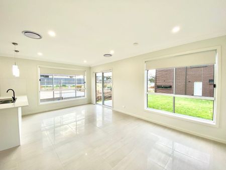 15 Equinox Street, Austral, NSW 2179 - Photo 2