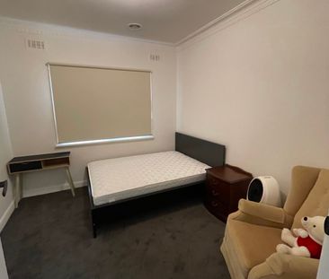Dandenong - Photo 5