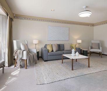 Delightful Spacious Family Home – Superb Location! - Photo 4