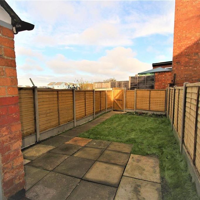 2 bedroom terraced house to rent - Photo 1