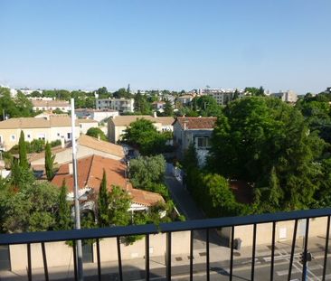 Près d'Arènes - Studio - 25m² - Photo 4