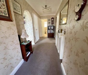 3 bed detached bungalow to rent in Darwin Road, Bridlington, YO16 - Photo 4