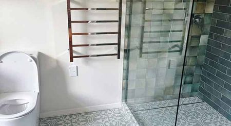 Double Grammar Family Units in a Castle - Photo 3