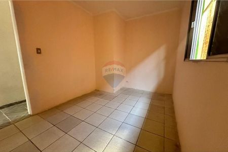 Aluga -se casa com 2 dormitórios no Jardim Zaira 3 - Mauá - Photo 4