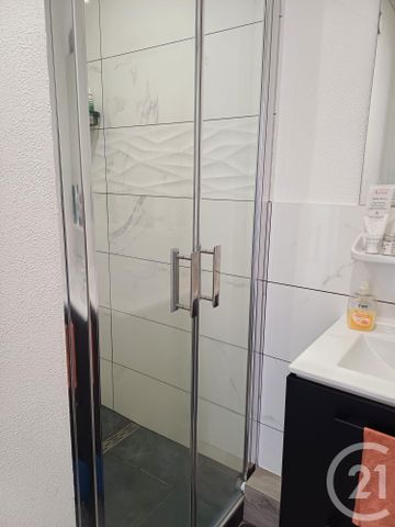 Location Appartement 2 pièces 31m² GANNAT 03800 - Photo 4