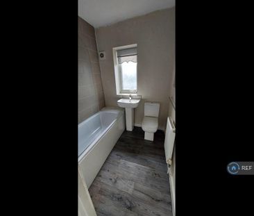 3 bedroom terraced house to rent - Photo 6