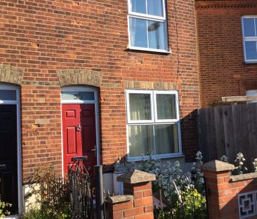 3 bedroom terraced house to rent - Photo 2