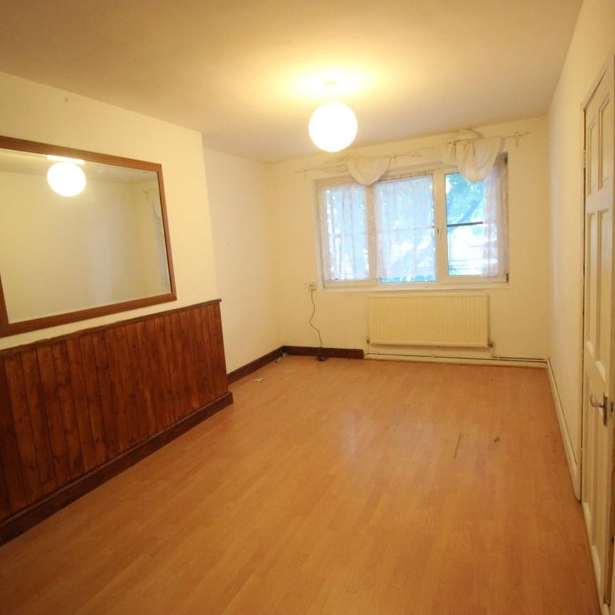 1 Bed Flat, Tillett Way, E2 - Photo 1
