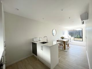 SHORT TERM RENTAL - Stylish & Modern - Two Bedroom Stables Apartment - Greerton - Photo 2