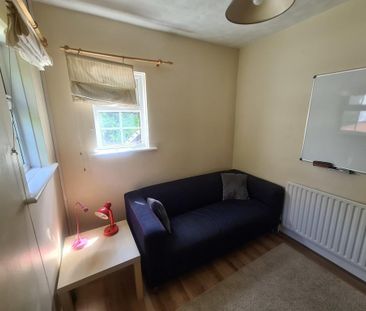 4 bedroom semi-detached house to rent - Photo 4