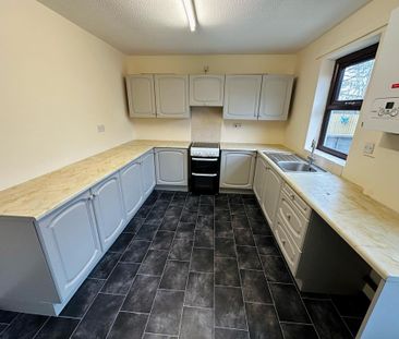 2 bedroom terraced house to rent - Photo 4
