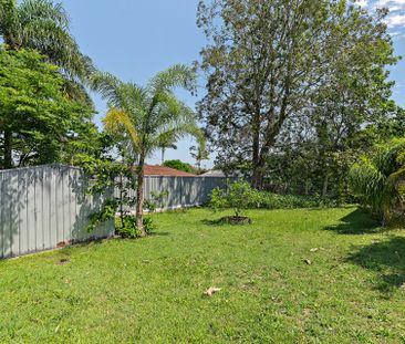 Modern, Low-Maintenance Living in a Convenient Crestmead Location - Photo 3