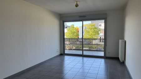 Location Appartement 3 pièces 61m² - Photo 2