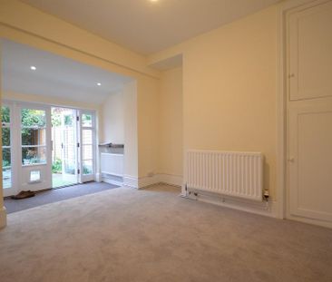 3 bedroom end of terrace house to rent - Photo 5