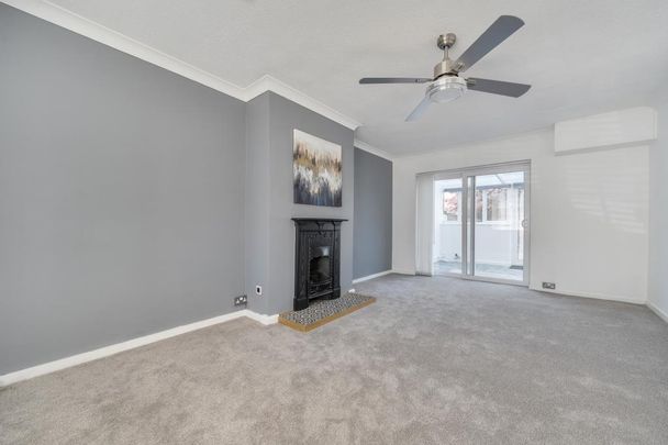 3 bedroom detached house to rent - Photo 1