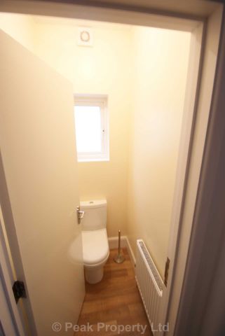 Room 2, Gordon Road, Southend On Sea - Photo 4
