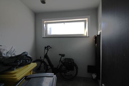 Ideaal gelegen ruim en lichtrijk 2 slaapkamer appartement in het centrum van Geel! - Photo 2