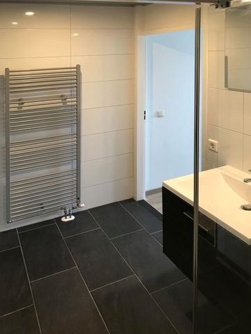 Onder optie: 3-kamerappartement op korte afstand van afslag autosnelweg A2 en P+R Meerhoven! - Photo 4