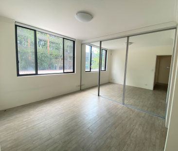 Experience Urban Sophistication: 3-Bed Sanctuary in Redfern's Vibra... - Photo 3