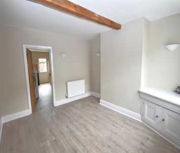 2 Bedroom Terraced To Let - Photo 2
