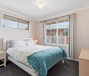 Private, Low-Maintenance Living in Sought-After Oakdowns - Photo 4