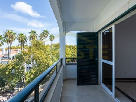 2 bedroom luxury Apartment for rent in Cascais e Estoril, Cascais, Lisbon - Photo 4