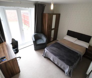 1 bedroom in a house share to rent - Photo 1