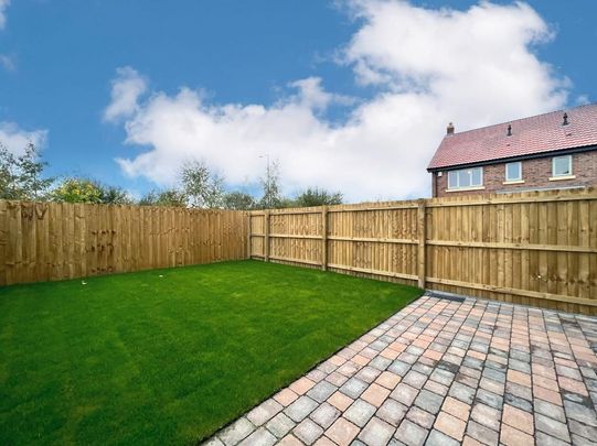3 bedroom semi-detached house to rent - Photo 1