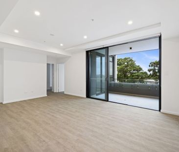 Sunlit Two Bedroom Apartment - Photo 1