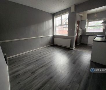 2 bedroom terraced house to rent - Photo 4