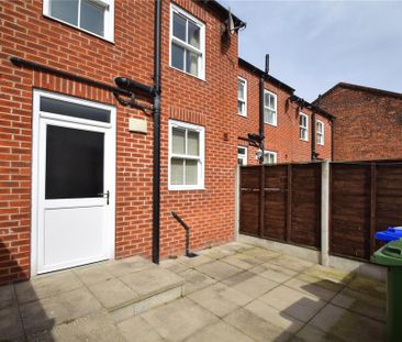 2 bedroom terraced house to rent - Photo 1