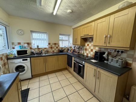1 bedroom property to rent - Photo 4