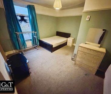 High Street, Cradley Heath, B64 - Photo 3