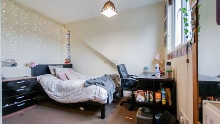 6 bedroom terraced house to rent - Photo 5