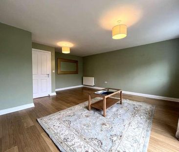 Highworth Road, Shrivenham, Swindon, Oxfordshire, SN6 - Photo 2