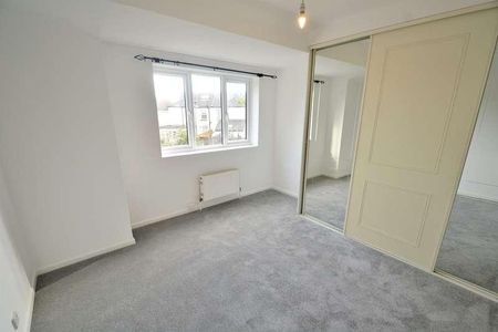 Parkstone, BH12 - Photo 2