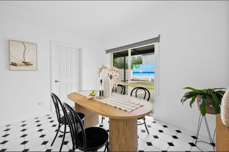 Stylish & Low-Maintenance Living - Photo 5