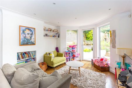 4 bedroom detached house to rent - Photo 3